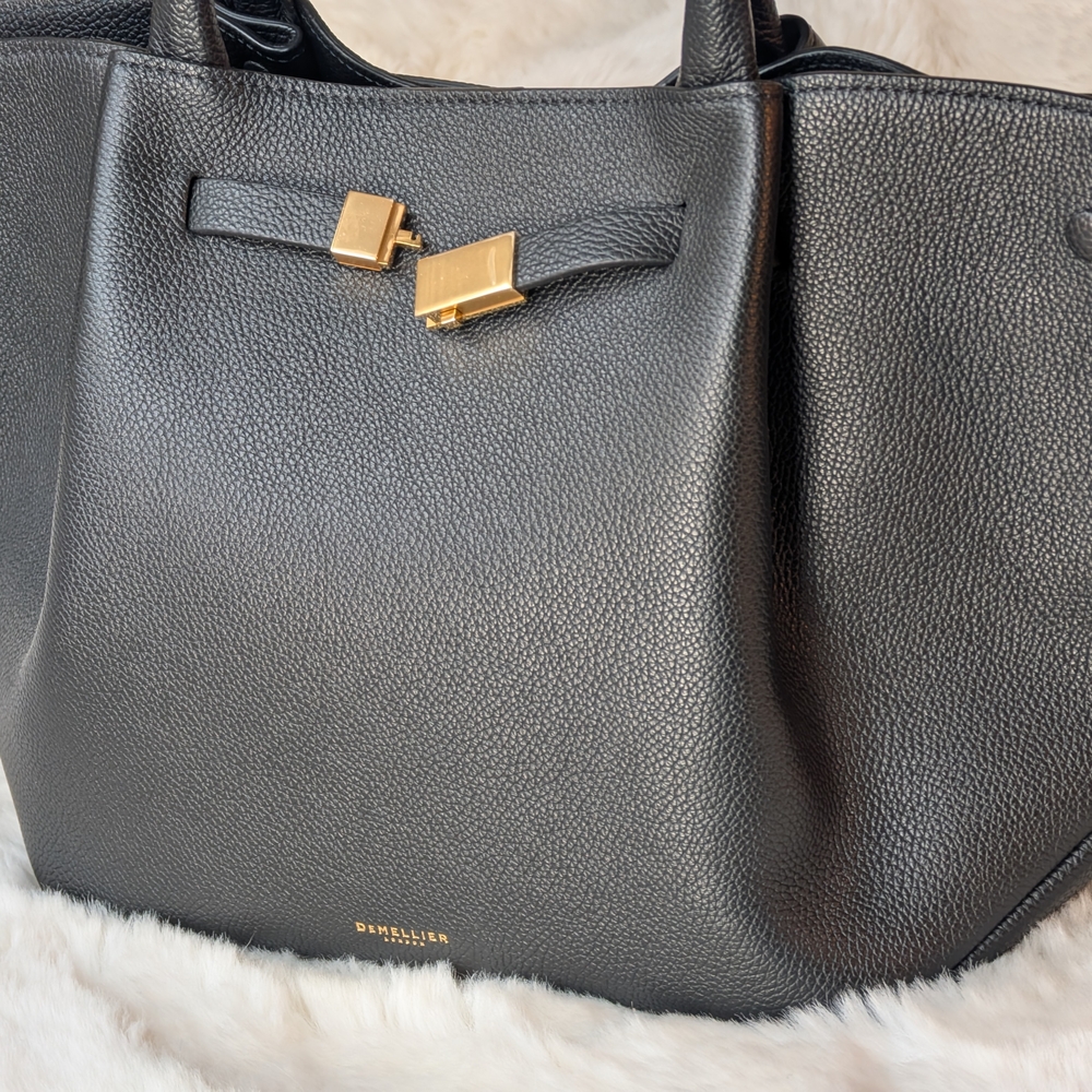 💖 LNWT Host Pick‼️❣️ Elegant Midi New York Black Leather Tote Bag 👜 - Picture 3 of 16